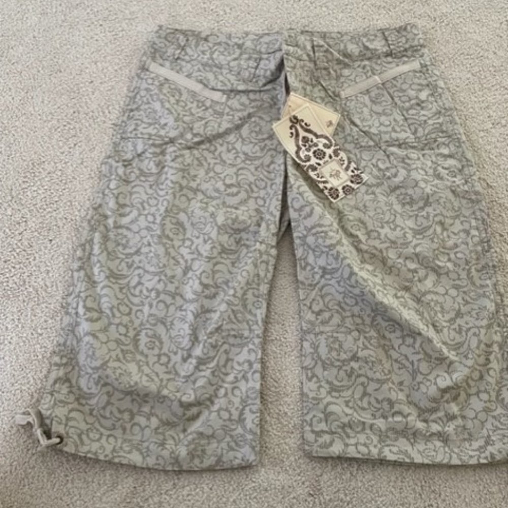Prana Vera Knickers (shorts) in Stone